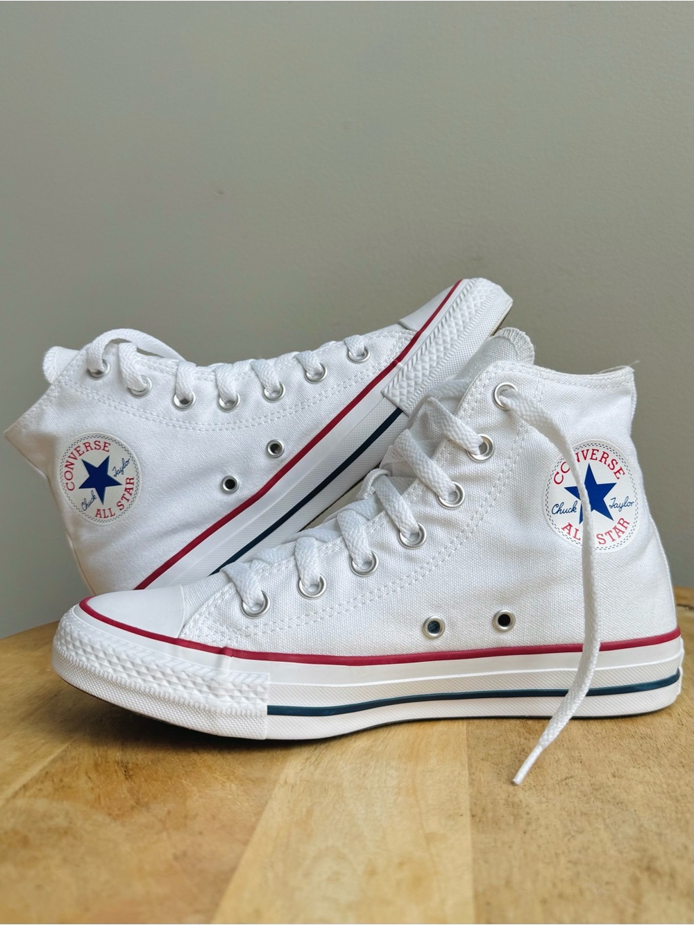 Converse Chuck Taylor All Star High Top White Canvas Sneakers - Size 7